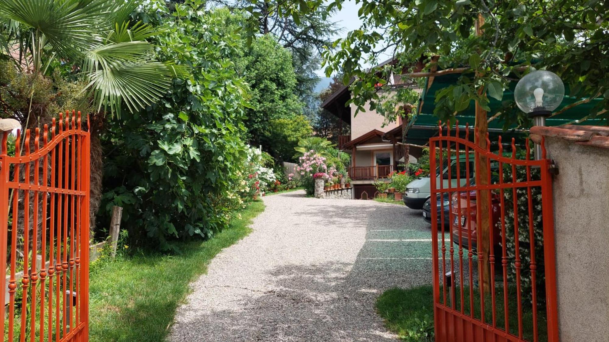 Nora S Home 1 - Panoramic Terrace & Bio Garden Мерано Екстер'єр фото